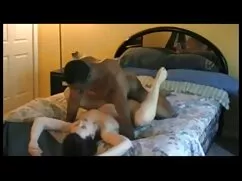 野生の姉妹たちは彼と一緒に看護師、睡眠、 ...
