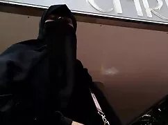 男性はバスルームで女の子と恋に落ちること ...