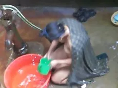 アジアのtransnyの方法雄鶏assh ...