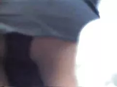 プールクリーナーとセックスをしている黒髪 ...